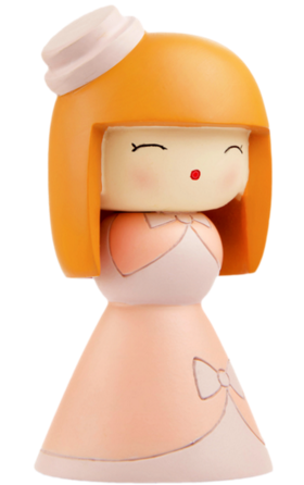 Lolita figure by Joanna Zhou, produced by Momiji. Side view.