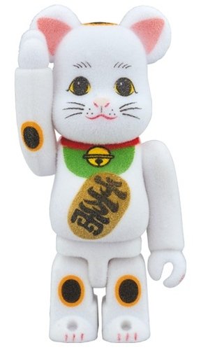 Lucky cat - furokki BE@RBRICK 100% figure, produced by Medicom Toy. Front view.