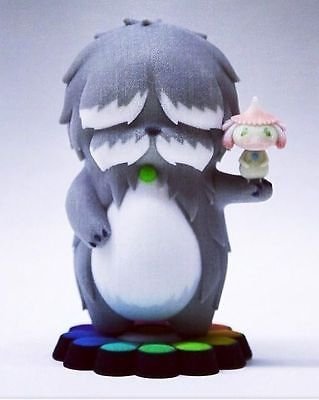 Luxor & Kurage-bo figure by Takashi Murakami, produced by Kaikai Kiki Co. Front view.