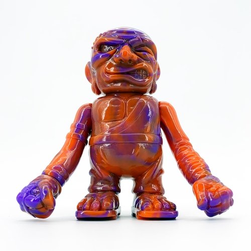 MAD MONK (BATTERED AND BRUISED) figure by Toby Dutkiewicz, produced by Devils Head Productions. Front view.