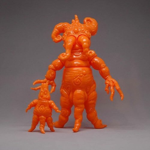 Mandrake Root figure by Doktor A, produced by Toy Art Gallery. Front view.