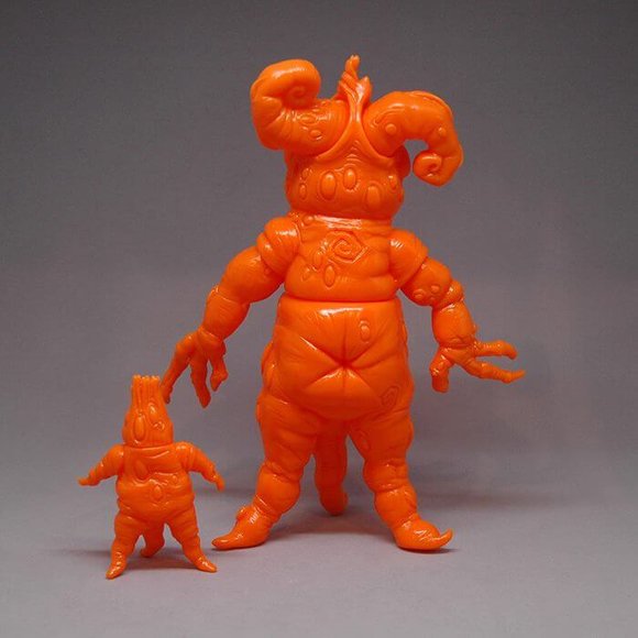 Mandrake Root figure by Doktor A, produced by Toy Art Gallery. Back view.