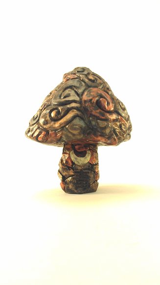 Metal Mushroom figure by Brandon Morrow, produced by Esc-Toy. Front view.