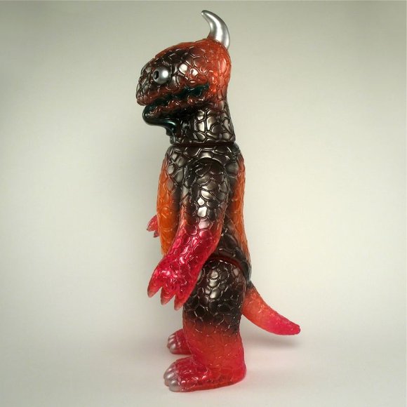Miborah (Guts) - Clear Red, Metallic Black, GID (Guts) figure by Kiyoka Ikeda. Side view.