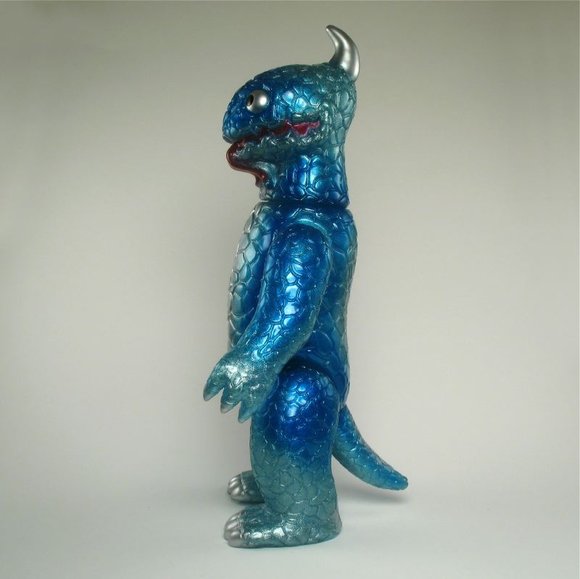 Miborah - Metallic Light Blue, Blue, Silver figure by Kiyoka Ikeda. Side view.