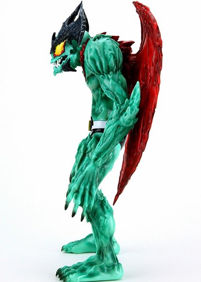 Mike Sutfin ‘Devilman’ figure by Mike Sutfin, produced by Unbox Industries. Side view.