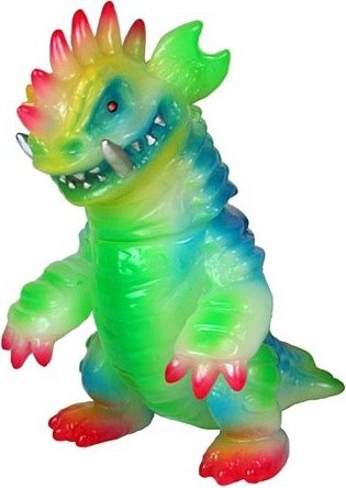Mini Dragigus - GID figure by Mark Nagata, produced by Max Toy Co.. Front view.