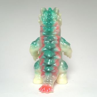 Mini Drazoran - GID figure by Mark Nagata, produced by Max Toy Co.. Back view.