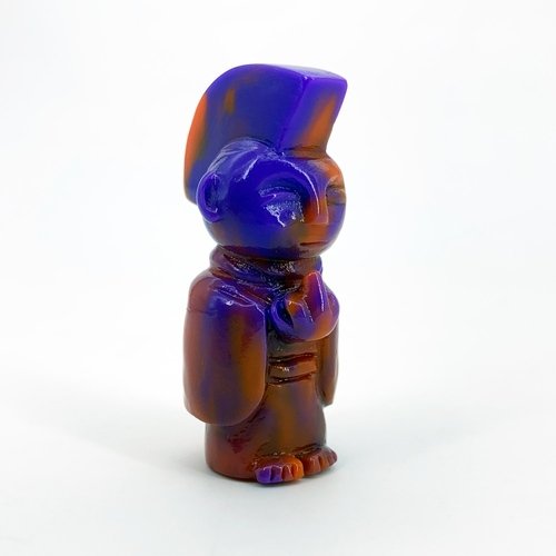 MINI JIZO-ANARCHO (BATTERED AND BRUISED) figure by Toby Dutkiewicz, produced by Devils Head Productions. Front view.