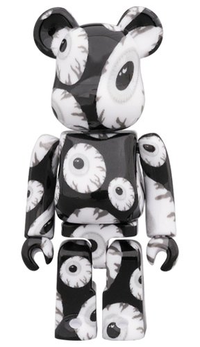 Mishka monochromatic BE@RBRICK 100% figure, produced by Medicom Toy. Front view.