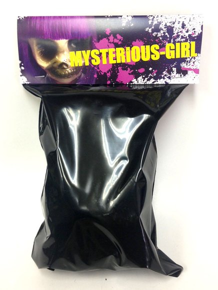Miss Mysterious - Hit Girl figure by Secret Base, produced by Secret Base. Packaging.