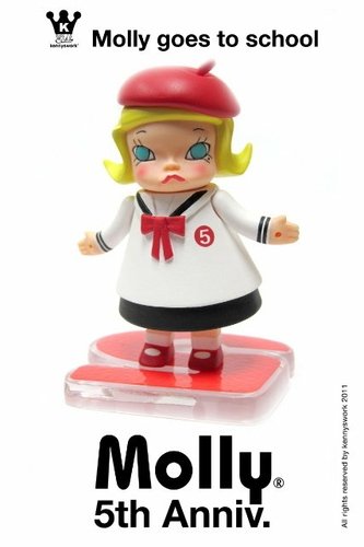 Molly Goes To School 5th Anniversary Ver. figure by Kenny Wong, produced by Kennyswork. Front view.