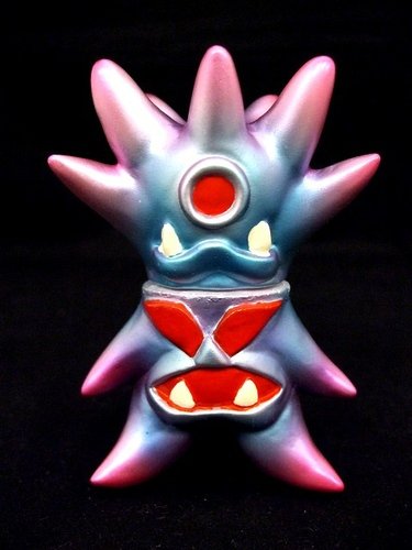 Motegurin (モテグリン) figure, produced by Suzuki Works. Front view.