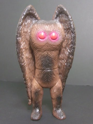 Mothman Brown figure, produced by Marmit. Front view.