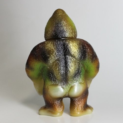 Mount Gorilla - 16th figure by Mount Workshop, produced by One-Up. Back view.