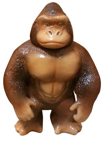MountGorilla - OG figure by Mount Workshop, produced by One-Up. Front view.