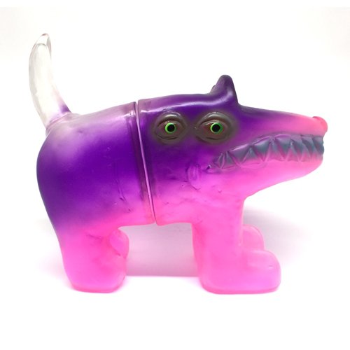 Mr. Pink figure by Lionel Wyss, produced by Wao Toyz. Side view.