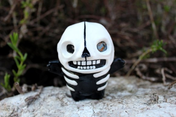 Mr Spook figure by Double Haunt, produced by Double Haunt. Front view.