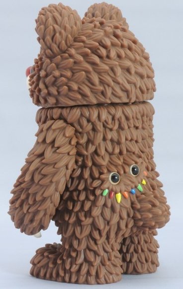 Muckey (ムッキー) - Crazy Chocolate figure by Hiroto Ohkubo, produced by Instinctoy. Back view.