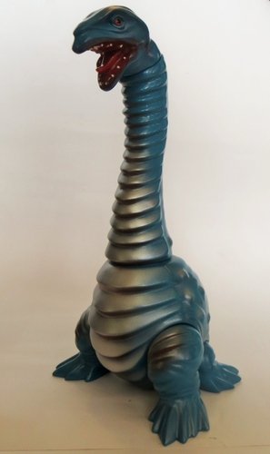 Neclong (ネクロング) - Blue & Silver figure by Hiramoto Kaiju, produced by Cojica Toys. Front view.