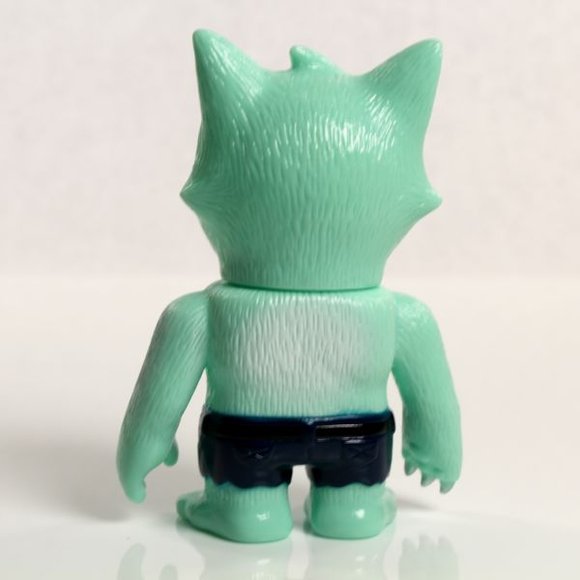 Neko Otoko - Mint figure by Mori Katsura, produced by Realxhead. Back view.