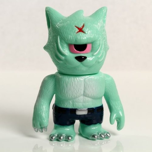 Neko Otoko - Mint figure by Mori Katsura, produced by Realxhead. Front view.