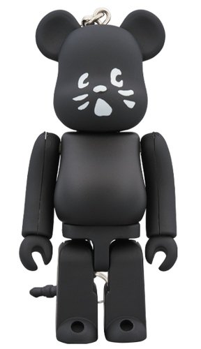 Nya - 2019 BE@RBRICK 100% figure, produced by Medicom Toy. Front view.