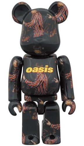 OASIS KNEBWORTH 1996 BE@RBRICK 100％ (Noel Gallagher) figure, produced by Medicom Toy. Front view.