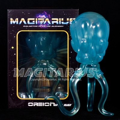 Oreion Space Alien figure, produced by Magitarius. Front view.