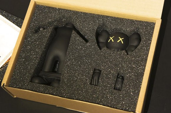 Originally Fake figure by Abell Octovan, produced by Flabslab. Packaging.