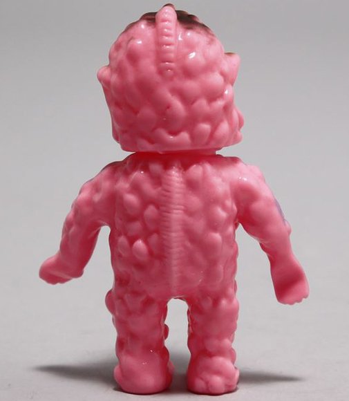 Cosmos Alien (Version B) – Mandarake Nakano exclusive figure by Cosmos Project, produced by Medicom Toy. Back view.