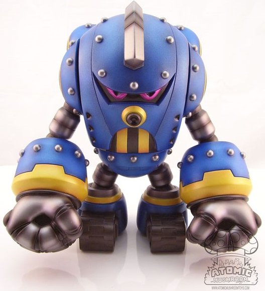 Panzer-Ace Cobalt Knight figure by Robert De Castro, produced by Atomic Mushroom. Front view.