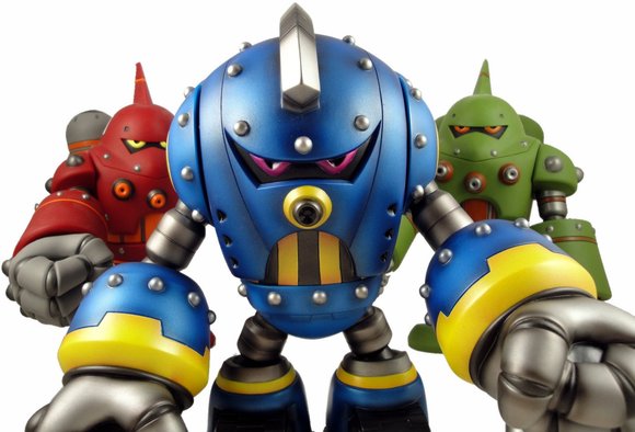 Panzer-Ace Cobalt Knight figure by Robert De Castro, produced by Atomic Mushroom. Detail view.