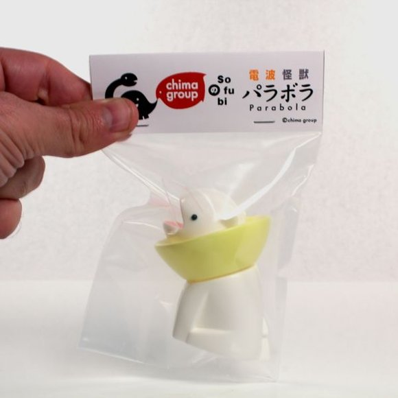 Parabola 電波怪獣パラボラ figure by Chima Group, produced by Chima Group. Packaging.