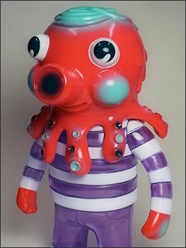 New Year Globby - Red & Clear Purple figure by Bwana Spoons, produced by Gargamel. Detail view.