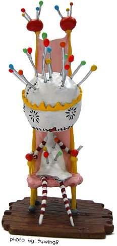 Pin Cushion Queen figure by Tim Burton, produced by Dark Horse. Front view.