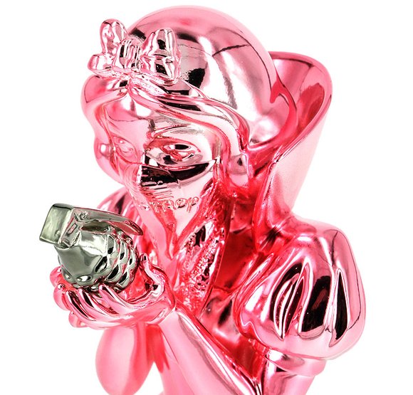 Bad Apple figure by Goin, produced by Mighty Jaxx. Detail view.