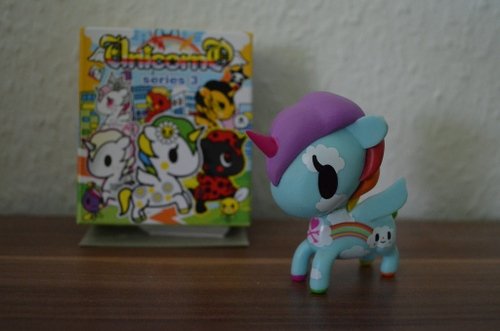 Pixie figure by Simone Legno (Tokidoki), produced by Tokidoki. Front view.