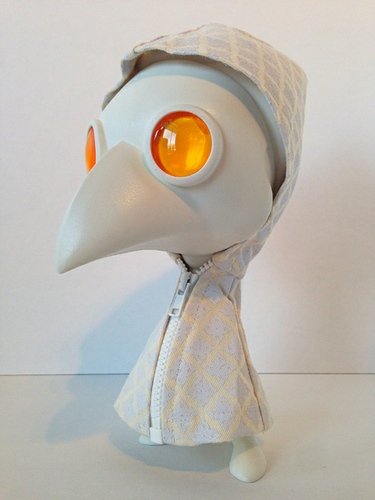 Playge Doctor Skelve: Whitey figure by Ferg, produced by Circus Posterus. Front view.