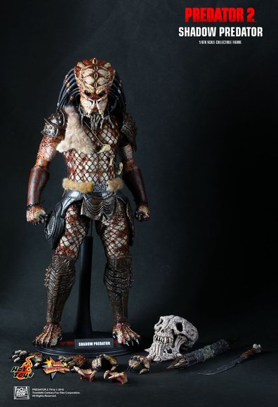 Predator 2 - Shadow Predator figure by Joseph Tsang, produced by Hot Toys. Front view.