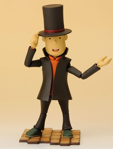 Professor Layton figure, produced by Kaiyodo. Front view.