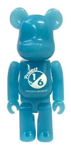 Project 1/6 BLUE G.I.D. BE@RBRICK 100% figure, produced by Medicom Toy. Front view.