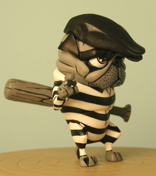 Pugzee - Jailbreaker figure by Dave Cortes, produced by Inu Art. Side view.