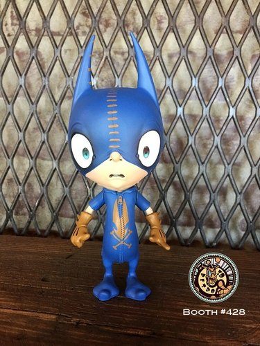 Ralf Bluze Azul figure by Greg Craola Simkins, produced by 3D Retro. Front view.
