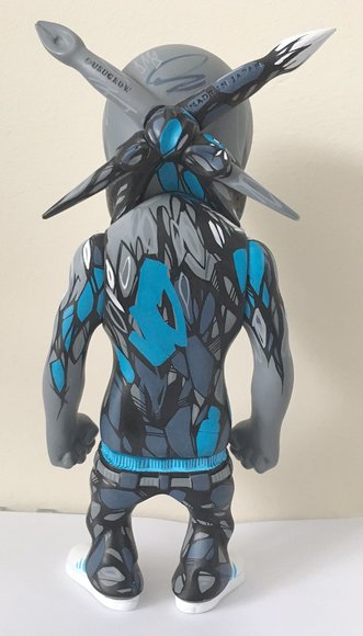 Rebel Ink - RUN DMB-Boy figure by Run Dmb, produced by Secret Base. Back view.