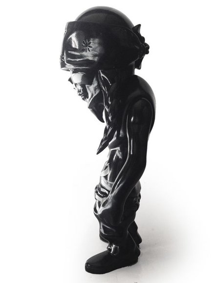 Rebel Ink SC - Black figure by Usugrow, produced by Secret Base. Side view.