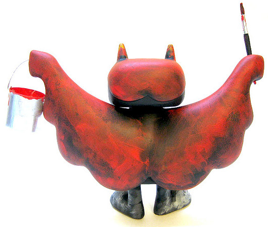Red Bird Bat figure by Leecifer. Back view.