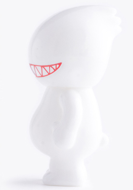 Red Painted Mouth Bastard figure by Ayako Takagi, produced by Uamou. Side view.