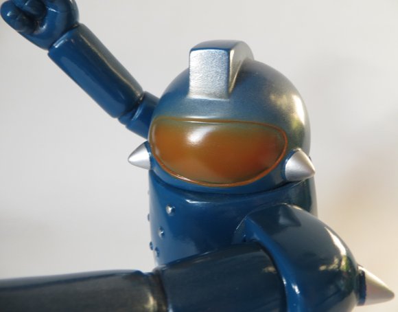 Robot Thirteen サーティーン 03 figure by Rumble Monsters, produced by Rumble Monsters. Detail view.