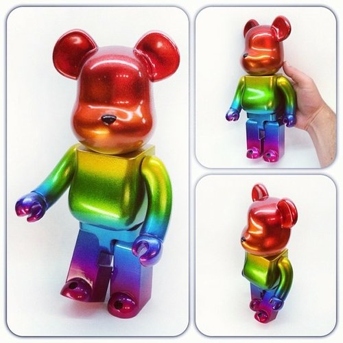 ROYGBIV 400% BE@RBRICK (KANDY RAINBOW) figure by Topheroy, produced by Medicom Toy. Front view.
